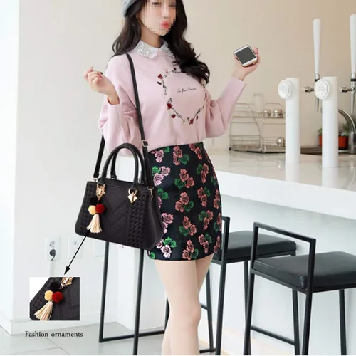 Vista 7 de Bolso de mano de cuero para mujer, bolso de hombro con asa superior, con pompón y borla