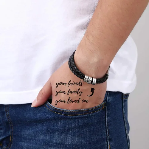 Vista 4 de Pulseras de identificación personalizables de cuero negro trenzado para hombre y mujer con 2-5 nombres grabados en cuentas personalizadas pulsera