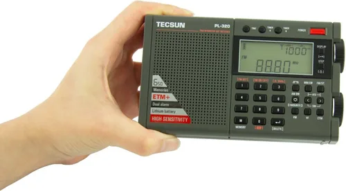 Vista 5 de Tecsun Digital PL320 Radio de banda mundial AM/FM/LW/SW DSP