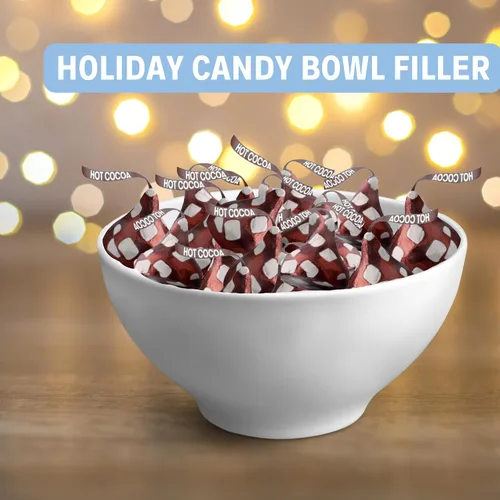 Vista 4 de Christmas 2023 Edición Limitada Besos de chocolate caliente de cacao con crema de malvavisco, rellenos de tazón de caramelo navideño, 9 onzas