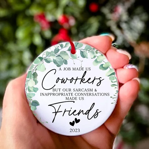 Vista 2 de A Job Made Us Coworkers Funny Ornament - Recuerdo para el trabajo mejor amiga para intercambio de mujeres, boca de orinal sarcástica novia