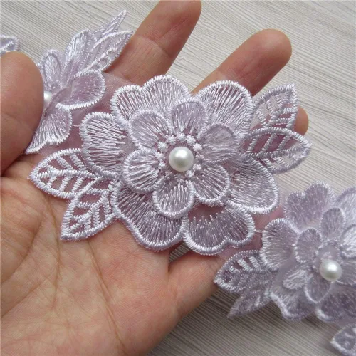 Vista 10 de 2 yardas de encaje de flores 3D con perlas bordadas, de poliéster, cinta de encaje con aplicación de patchwork para vestido de novia, manualidades
