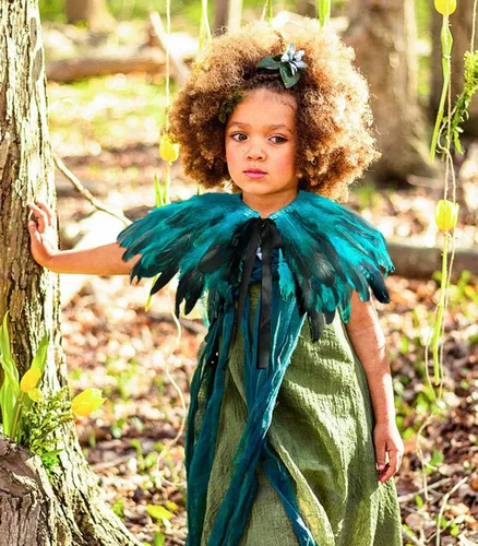 Vista 3 de L'VOW Capa de plumas de gallo para niños, chal iridiscente para fiesta de juegos (Blue-Ro)