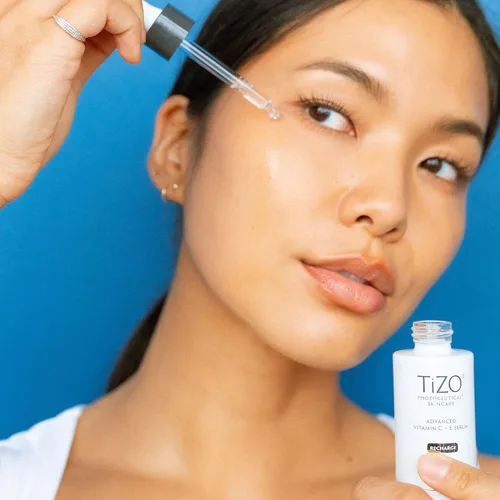 Vista 6 de TiZO Suero fotocéutico avanzado de vitamina C + E con ácido ferúlico y bakuchiol