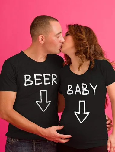 Vista 4 de Anuncios de embarazo Baby Reveal Funny Matching Mom & Dad Maternity Shirts