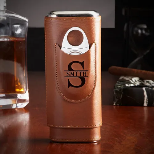 Vista 6 de Estuche de viaje de cuero personalizado para cigarros - Richmond Cedar Lined Travel Cigar Holder, Marrón