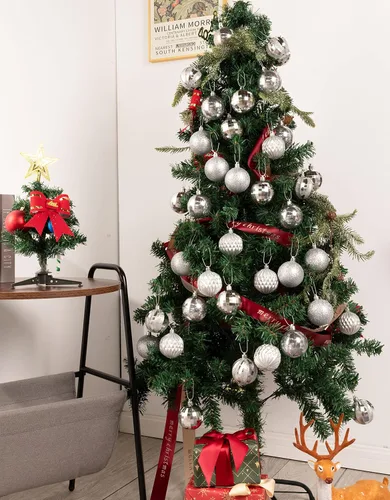 Vista 4 de Becki Owens Adornos de Navidad inastillables – Juego de 40 adornos inastillables de plata metálica y blanco mate – Adornos irrompibles para árbol