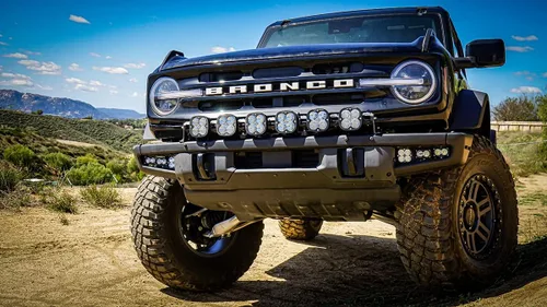 Vista 2 de Baja Designs 447762 Barra de luz todoterreno para Ford Bronco, negro, 21-22 Bronco