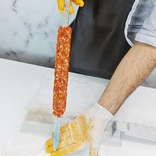 Vista 2 de Kebab Maker, prensa de pinchos de plástico y molde manual de Kabob, forma tu Kebab Kofta como un chef tradicional hecho a mano para asar carne
