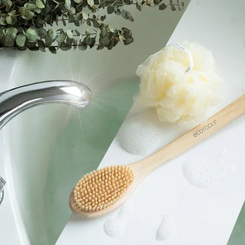 Vista 6 de EcoTools Cepillo de cerdas de baño, cepillo de baño con mango largo, limpieza de espalda y zonas difíciles de alcanzar, cepillo de ducha ecológico