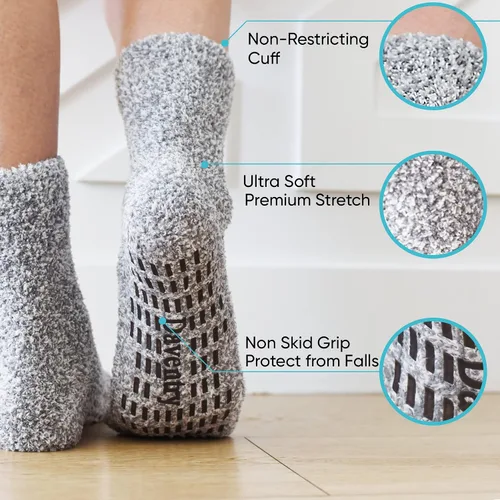 Vista 3 de Daventry Calcetines gruesos y peludos para mujeres y hombres, calcetines pantuflas para mujer, agarre antideslizante