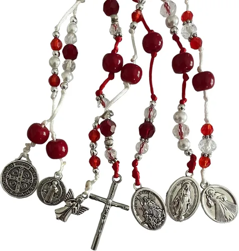 Vista 2 de Saint Benedict RED Protección para el Hogar Bendición de Puerta con 10 Nudos y Cuerdas con Encantos y Llave de San Benito/PROTECCION DE CASA