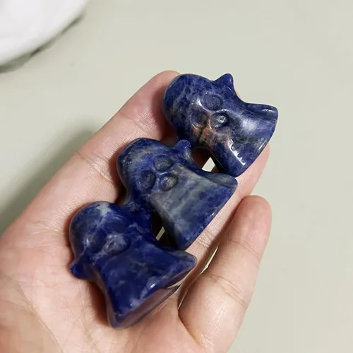 Vista 2 de Estatua de fantasma de sodalita, piedra preciosa tallada a mano de 1.18 pulgadas, piedra de cristal curativa Reiki para decoración de fiesta
