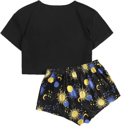 Vista 2 de SweatyRocks Conjunto de pijama de manga corta con estampado gráfico y pantalones cortos para mujer