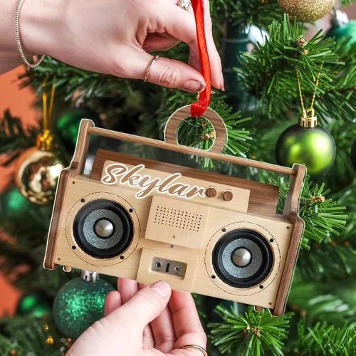Vista 4 de Adorno de radio personalizado 2025, adorno de radio retro personalizado, cinta de cassette, adornos retro, adornos de radio de Navidad, adornos