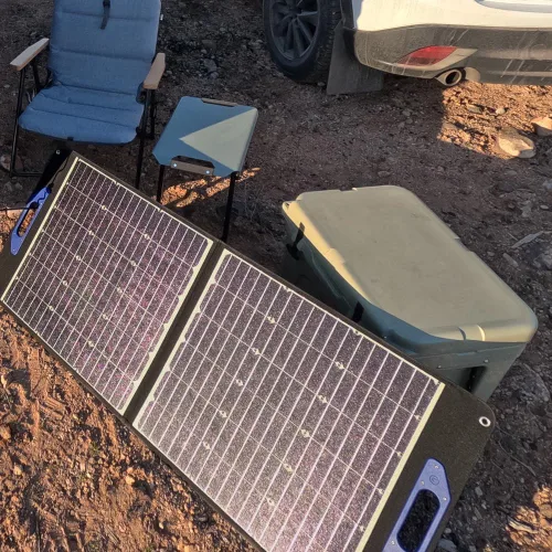 Vista 7 de Panel solar plegable portátil de 100 W - Tecnología Shade Stopper™, ETFE, USB-A y USB-C, compatible con la mayoría de estaciones de energía