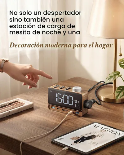Vista 2 de SUPERDANNY Reloj despertador con PD de 20 W, 4 puertos USB, tira de alimentación de 2 tomas de CA, relojes despertadores digitales para dormitorios