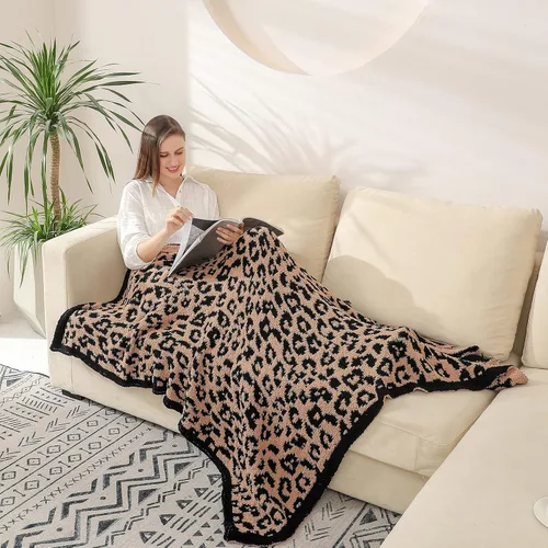 Vista 4 de bearberry Manta de Tiro Mullida de Punto de Leopardo, Manta de Microfibra Suave, Acogedora y Cálida para Sofá, Cama, Viajes (Leopardo, 51"x70")
