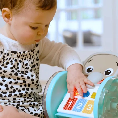 Vista 11 de Juguete de bebé para gatear Baby Einstein Chase & Tap Earl, con espejo y música, para bebés de 6 meses en adelante (Paquete de 4)