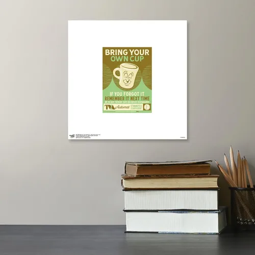 Vista 4 de Trends International Gallery Pops Marvel Loki (Serie de TV) - Arte de pared Bring Your Own Cup, versión sin marco, 12 x 12 pulgadas
