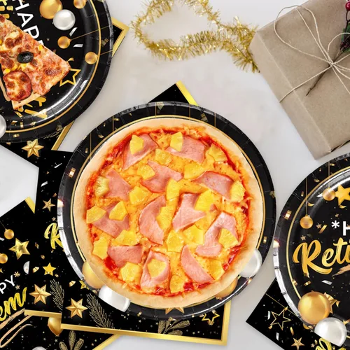 Vista 7 de 40 piezas de suministros para fiestas de jubilación, incluyen 20 platos negros y dorados, 20 servilletas, utilizados para decoración de fiesta