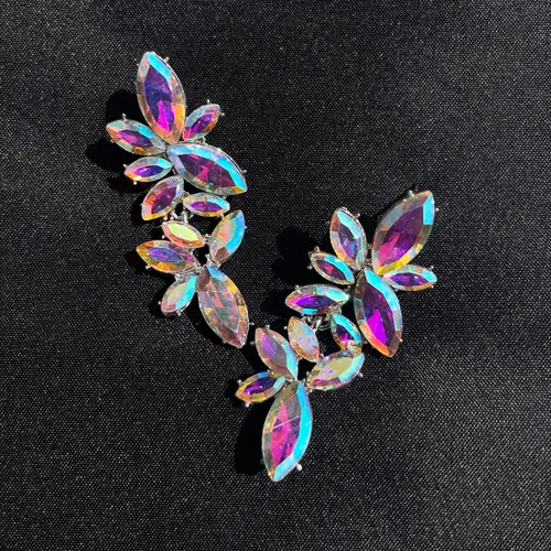 Vista 4 de ASTRUE Aretes iridiscentes con diamantes de imitación brillantes, elegantes aretes colgantes para bodas, fiestas y glamour diario, joyería ligera e