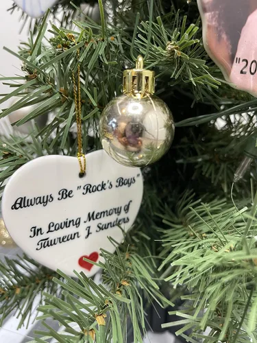 Vista 4 de Personalized Picture Christmas Ornaments (Heart)