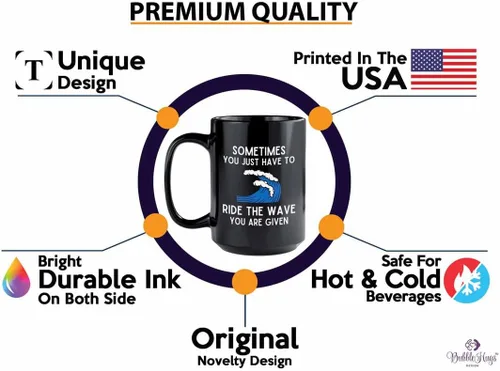 Vista 2 de Taza de café de surf de 15 onzas, color negro, paseo la ola, regalos para entusiastas del surf, deportes acuáticos, tabla de surf, atletismo
