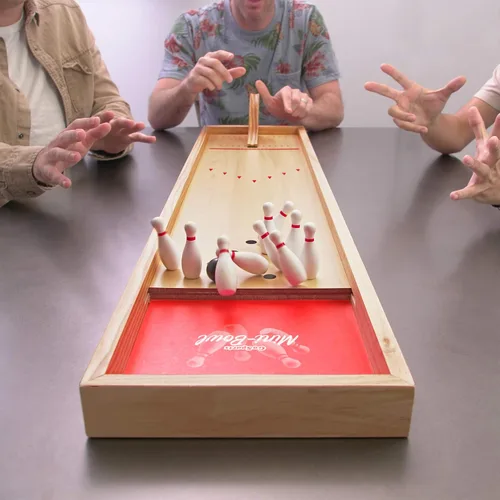 Vista 5 de GoSports Mini juego de boliche de madera para mesa para niños y adultos - Incluye 1 tablero de pista de boliche, 1 rampa de lanzamiento, 2 bolas