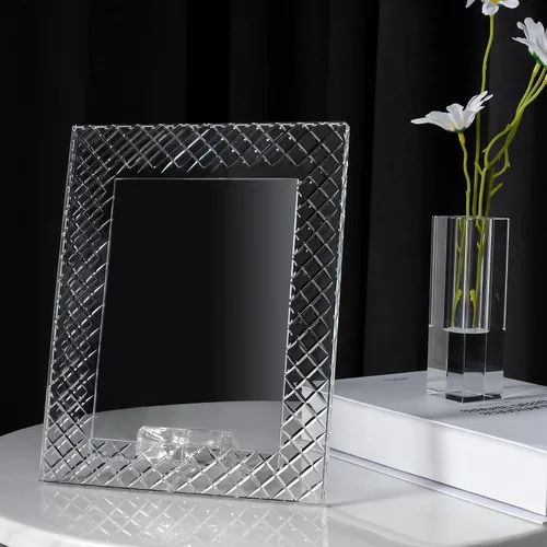 Vista 3 de kitCom Marco de fotos de cristal de 5 x 7 pulgadas, marcos de fotos de cristal con diseño en relieve, marco de decoración de mesa