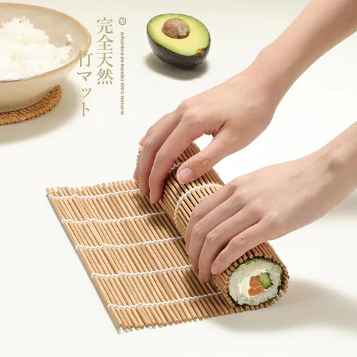 Vista 4 de Juego de elementos de bambú para hacer sushi Esterillas para enrollar carbonizadas, para repeler el moho. Incluye 2 esterillas para enrollar, 5