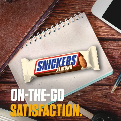 Vista 6 de SNICKERS Barras de Chocolate con Leche y Almendras, Paquete a Granel, Barras de 1.76 oz (Paquete de 24)