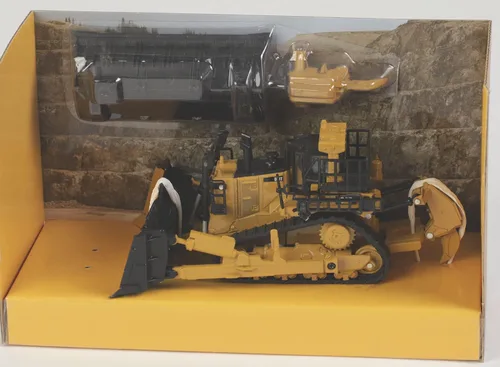 Vista 2 de Diecast Masters Bulldozer Caterpillar D11 a escala 1:64 con 2 cuchillas y desgarradores traseros Modelo 85637 Play & Collect Series Cat