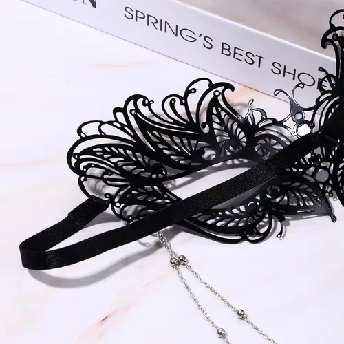 Vista 6 de Aroncent Máscara de plumas para mujer: máscara de filigrana de metal veneciano con cadena desmontable, fiesta de Halloween Negro