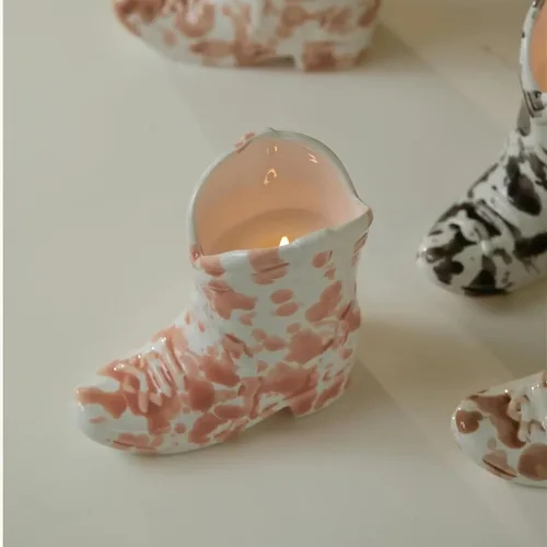 Vista 2 de Paddywax Nashville Cowboy Boot - Vela de cera de soja, flor de cactus, 6 onzas