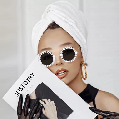 Vista 3 de JUSTOTRY Gafas de sol de novia para despedida de soltera - Gafas de sol para despedida de soltera, regalos de despedida de soltera, accesorios