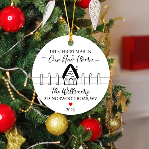 Vista 5 de Adorno de nuestra primera Navidad en nuestro nuevo hogar, regalos para casa nueva, adorno personalizado de Navidad para el nuevo hogar, regalos