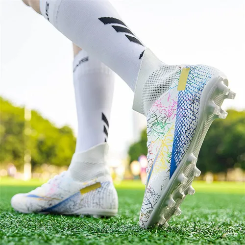 Vista 3 de MEBAMY Botas de fútbol para hombre y mujer, botas de fútbol de césped de alto agarre, zapatos de fútbol profesionales juveniles para interiores