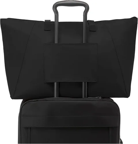 Vista 4 de TUMI Voyageur Just in Case Tote