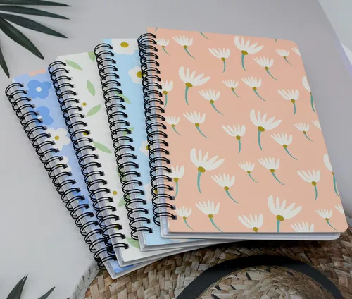Vista 6 de Yansanido 4 cuadernos en espiral A5, tapa dura gruesa con diseño de margaritas de 0.315 in, 4 colores, 80 hojas (160 páginas) para estudio y notas