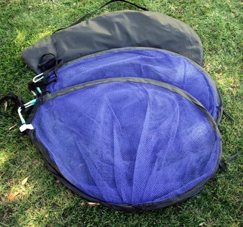 Vista 5 de BlueDot Trading Juego de dos (2) redes de fútbol plegables portátiles para interiores o exteriores, 5 pies/5.2 ft, ribete negro con bolsa