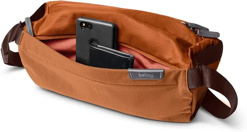 Vista 3 de Bellroy Bolso bandolera (bolsa cruzada para hombres, mujeres, 7L), bronce, Versátil