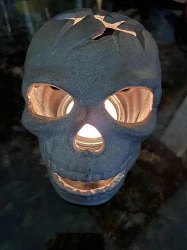 Vista 4 de Calavera de hoguera, tronco de metal para decoración de Halloween