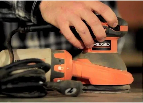 Vista 4 de Ridgid ZRR2601 Lijadora orbital aleatoria de 3 amperios y 120 V de 5 pulgadas (renovada)