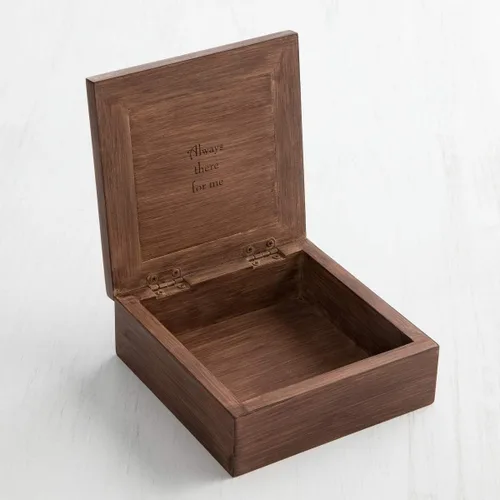 Vista 3 de Willow Tree - Caja de recuerdos "Quiet Strength" por Susan Lordi. 26638