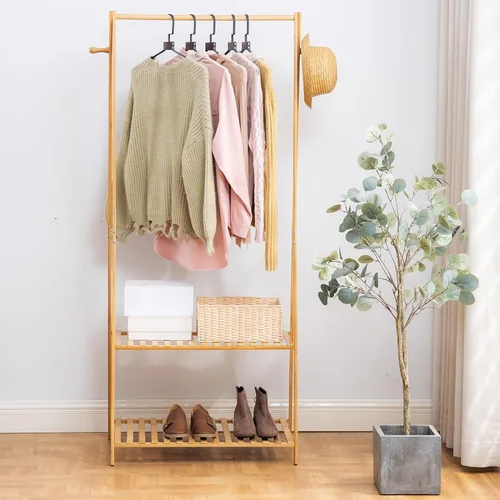 Vista 4 de Perchero de bambú con barra superior para colgar ropa, 2 ganchos laterales y 2 estantes inferiores de dos niveles – Organizador que ahorra espacio