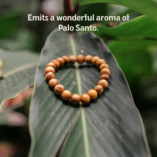 Vista 3 de Luna Sundara Pulsera de Palo Santo hecha a mano en Perú altamente aromática y espiritualmente limpiadora Madera
