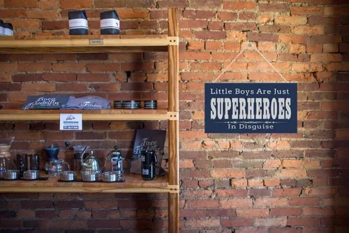 Vista 5 de SU-G038 - Placa decorativa para habitación de niños Little Boys are Just Superheroes in Disguise, Superheroes (SU-G038)