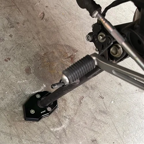 Vista 3 de Soporte para Kawasaki para VERSYS 650 2015-2021, almohadilla de soporte lateral para motocicleta, extensor, soporte de pie, almohadilla de extensión