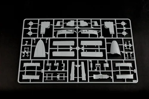 Vista 9 de Hobby Boss Kit de construcción de modelo de avión Thunderjet F-84G